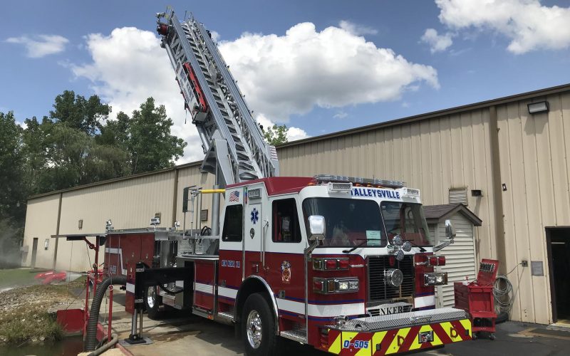 new-kent-fire-rescue-sl100-va-sutphen-corporation-fire-apparatus-builder